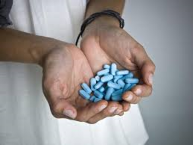 Elke nam een overdosis en pleegde bijna zelfmoord