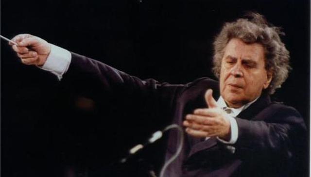 Μίκης Θεοδωράκης