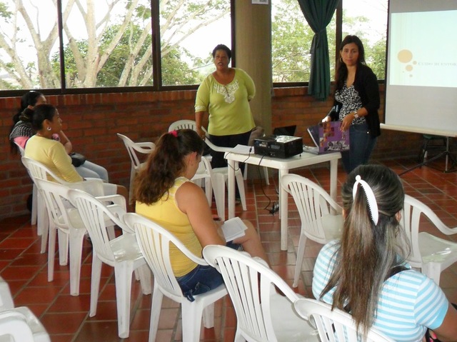 PRIMERA ESCUELA DE  PADRES DE FAMILIA