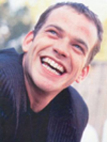 Гару поет в барах