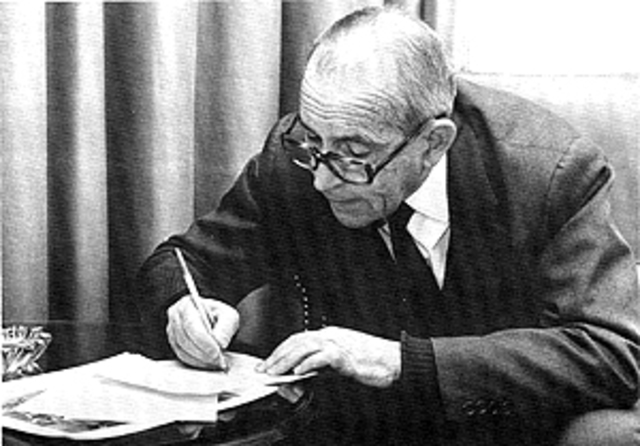 L'any 1971 va publicar el llibre de poemes titulat Setmana Santa.