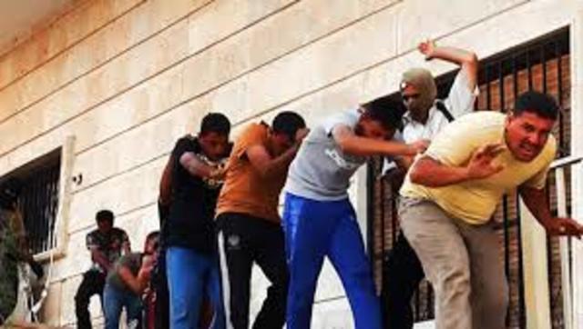 ISIL members massacre