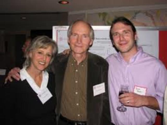 Bryan Isacks, Jack Oliver y Lynn Skyes estudian la actividad sísmica.