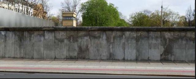 Eine neue Mauer