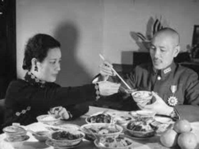 Chiang Kai-shek flees to Taiwan