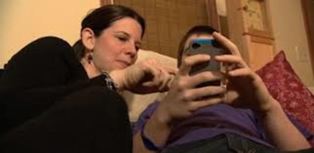 me compraron mi primer celular