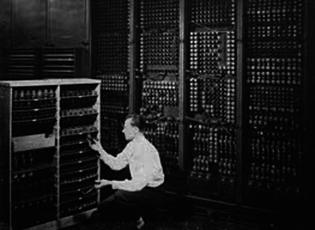 the first transistor computer made