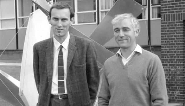 Frederick John Vine junto a  Drummond Matthews