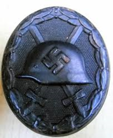 received the wound badget