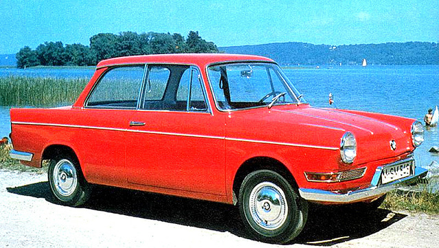 BMW 700