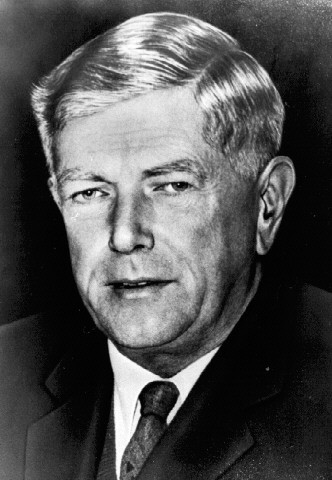 Sir Macfarlane Burnet