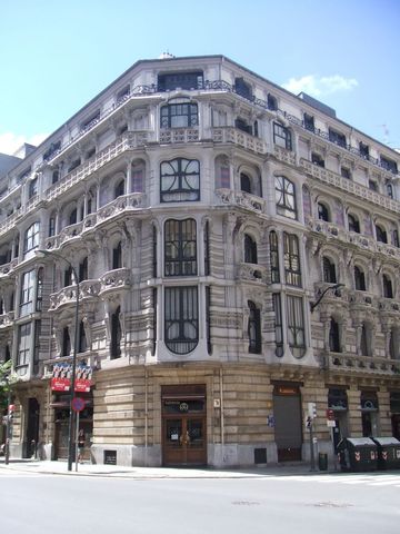 Modernist Styles in Architecture 1900AD