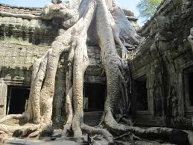 Thai army attacks Angkor