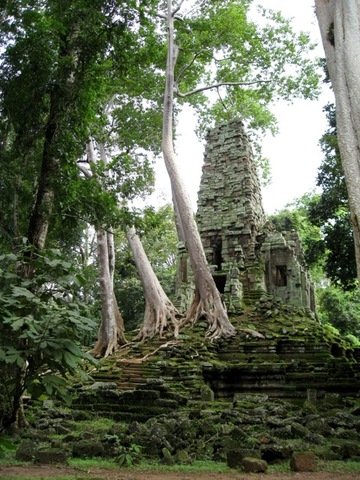 Khmers abondon Angkor