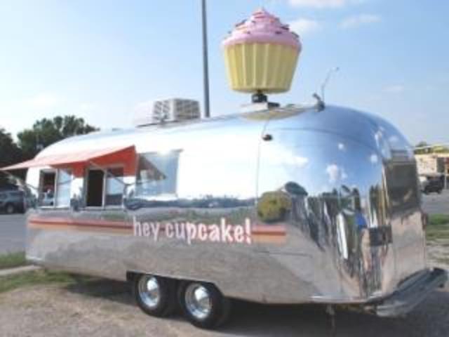 Hey Cupcake! opens in Austin