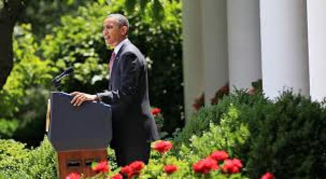 Pres, Obama signs deferred action for chihold arricals (DACA)