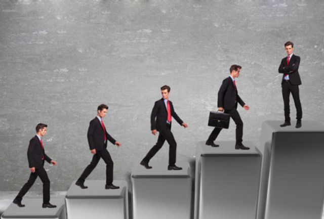 EN EL AÑO 1900 Y 1930