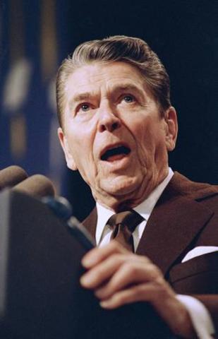 Ronald Reagan deals with Air traffic controllers on strike