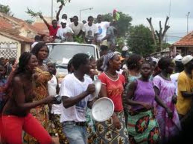 Guinea gets indepedence from France