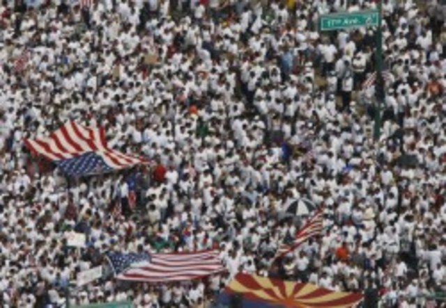 Crowds Rally to Legalize Immigrants