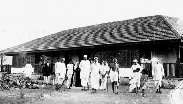 Gandhi Challenges the Caste System