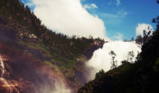 Водопад Чосфосен