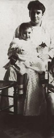 Comen\a els estudis de la universitat