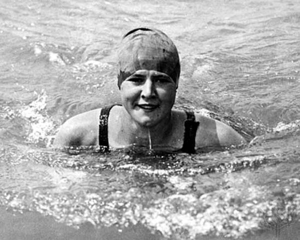 First Woman to Swim English Channel