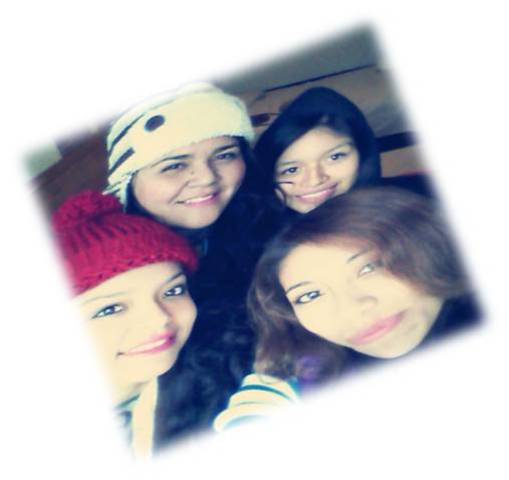 primer viaje en la uni con ellas amigas