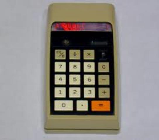 première véritable calculatrice de poche