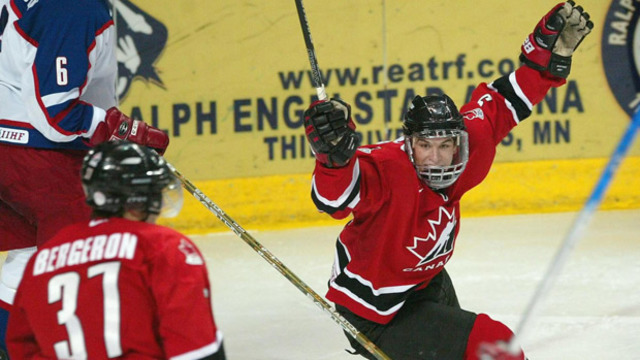 Crosby joins Team Canada