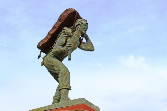 Initiation: The insurgents arrive at Guanajuato