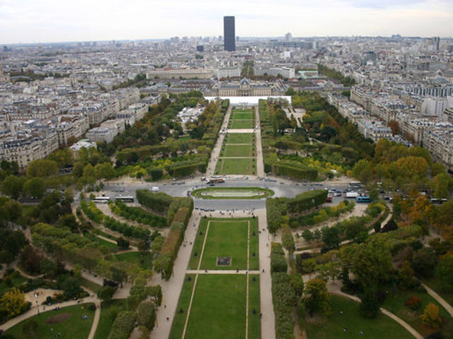 Champ de Mars Trip