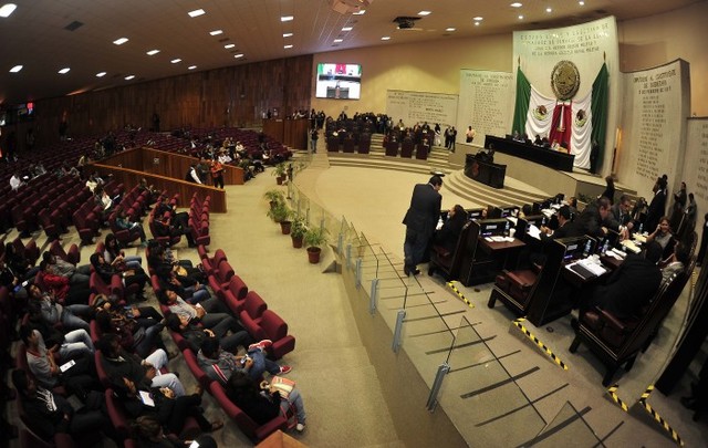 Controversia en el Congreso Local