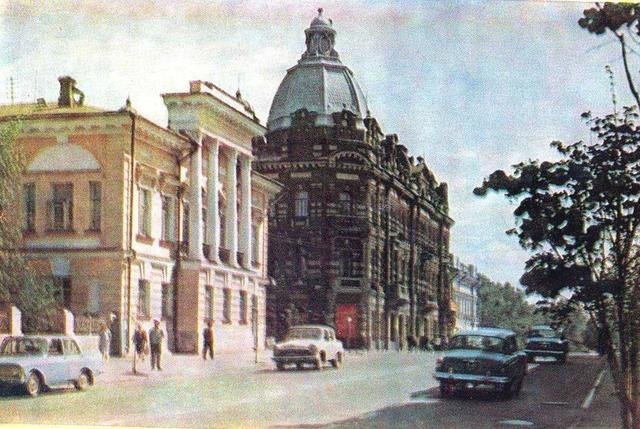 В бывшем Доходном доме Кухтериных находится Горисполком