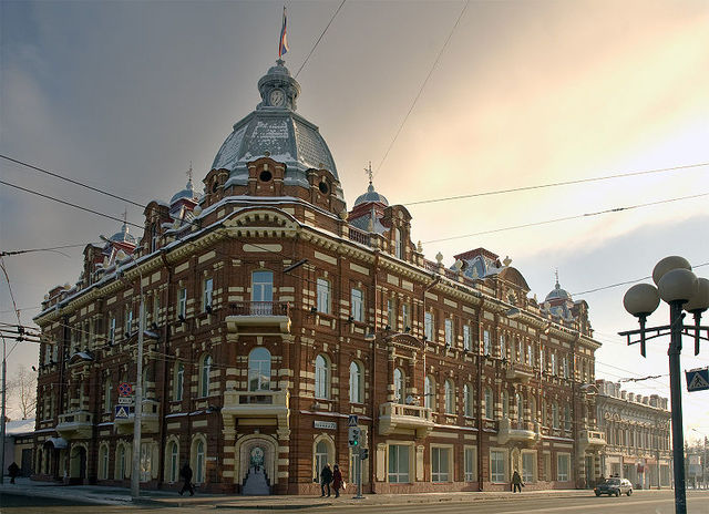 На фонаре главного купола мэрии были установлены действующие часы