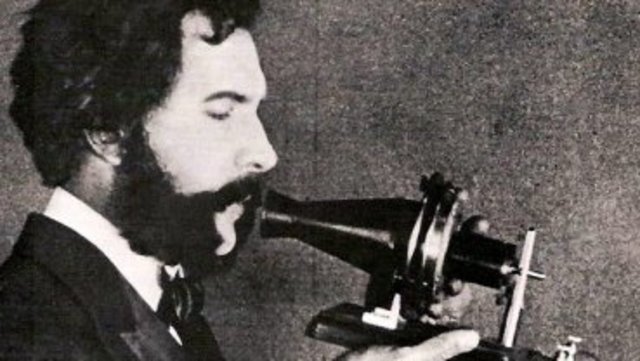 телефонная связь.