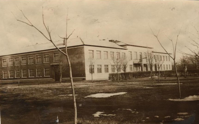 побудоване нове приміщення школи