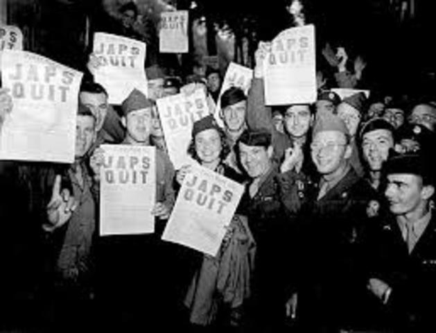 Japanese surrenders after bombings