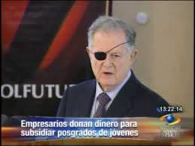 Luis Carlos Sarmiento Angulo entra en el club de los poderosos