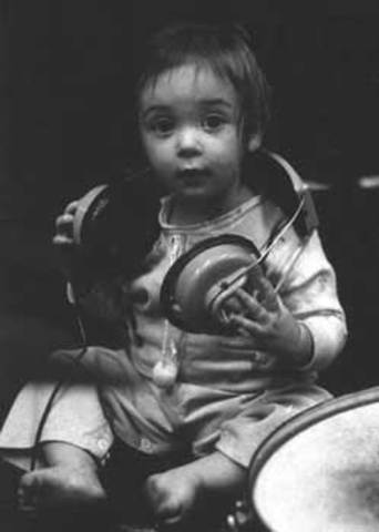 Paul McCartney " the cute Beatle" is born