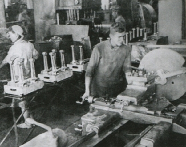 Начало работы завода «Триер»