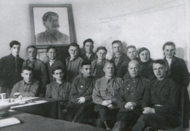 Завод "Триер" был переименован в «Дизельный завод имени Сталина»