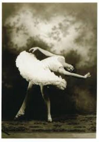 By the mid-1700s French ballet master Jean Georges Noverre rebelled against the artifice of opera-ballet