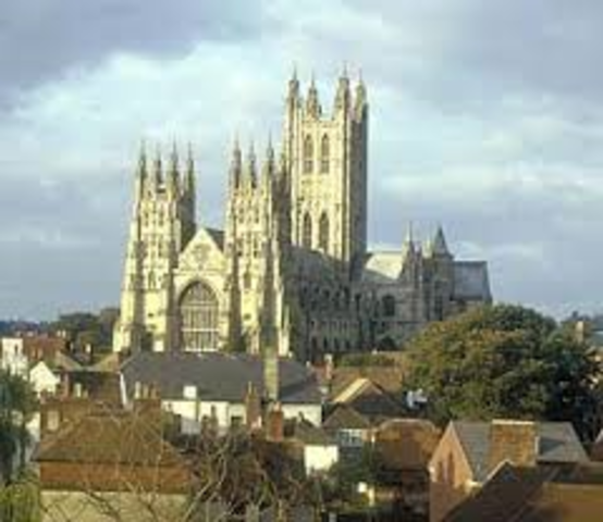 Augustine arrives in England