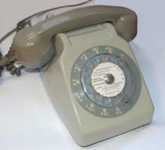 Premier téléphone à cadran