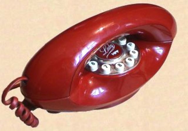 Le téléphones à touches.