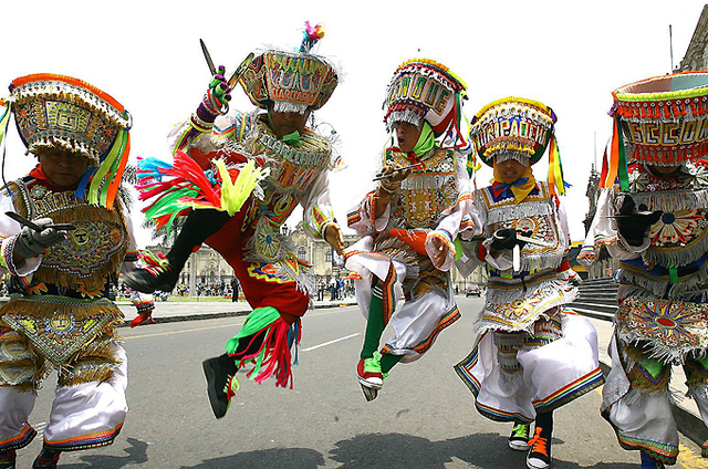 The team will watch the traditional Quechua Danza de Tijeras, or Scissor Dance,