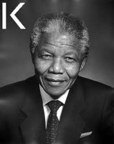 Mandela Dies at 95 years old (was fighting lung infections for months)