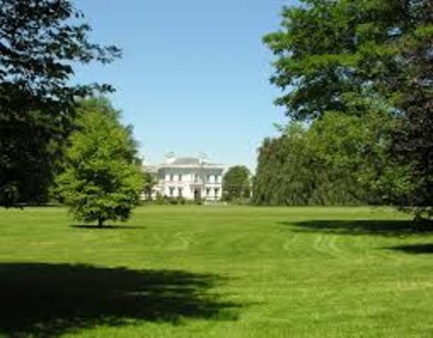 Ismael's return to the Hunnewell Estate